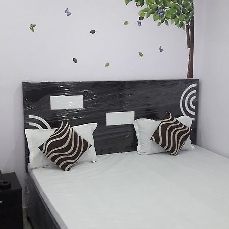 Oyo Rajdhani Guest House Фаридабад Экстерьер фото